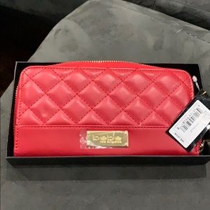 Red wallet Bebe